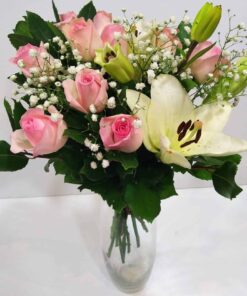 Mπουκέτo με τριαντάφυλλα και λίλουμ Ανθοσυνθέσεις Φρέσκων Λουλουδιών Ανθοπωλείο Δραγατάκη