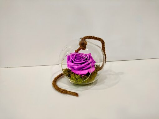 Forever Roses λιλά σε στρογγυλή γυάλα Forever Roses - Eternal Roses Ανθοπωλείο Δραγατάκη | Αποστολή λουλουδιών στην Αθήνα |Μαρούσι-Βόρεια Προάστια
