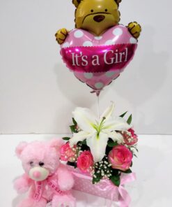 Ανθοσύνθεση για κορίτσι με τριαντάφυλλα και λίλιουμ οριεντάλ Δώρα μαιευτηρίου Ανθοπωλείο Δραγατάκη