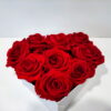 Forever Rose λευκό ροζ σε γυάλινη καμπάνα Forever Roses - Eternal Roses - Preserved Roses Ανθοπωλείο Δραγατάκη 3